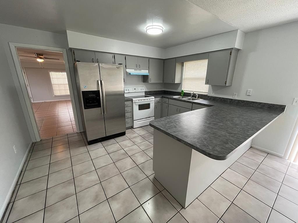2801 Avenue U NW, photo 4