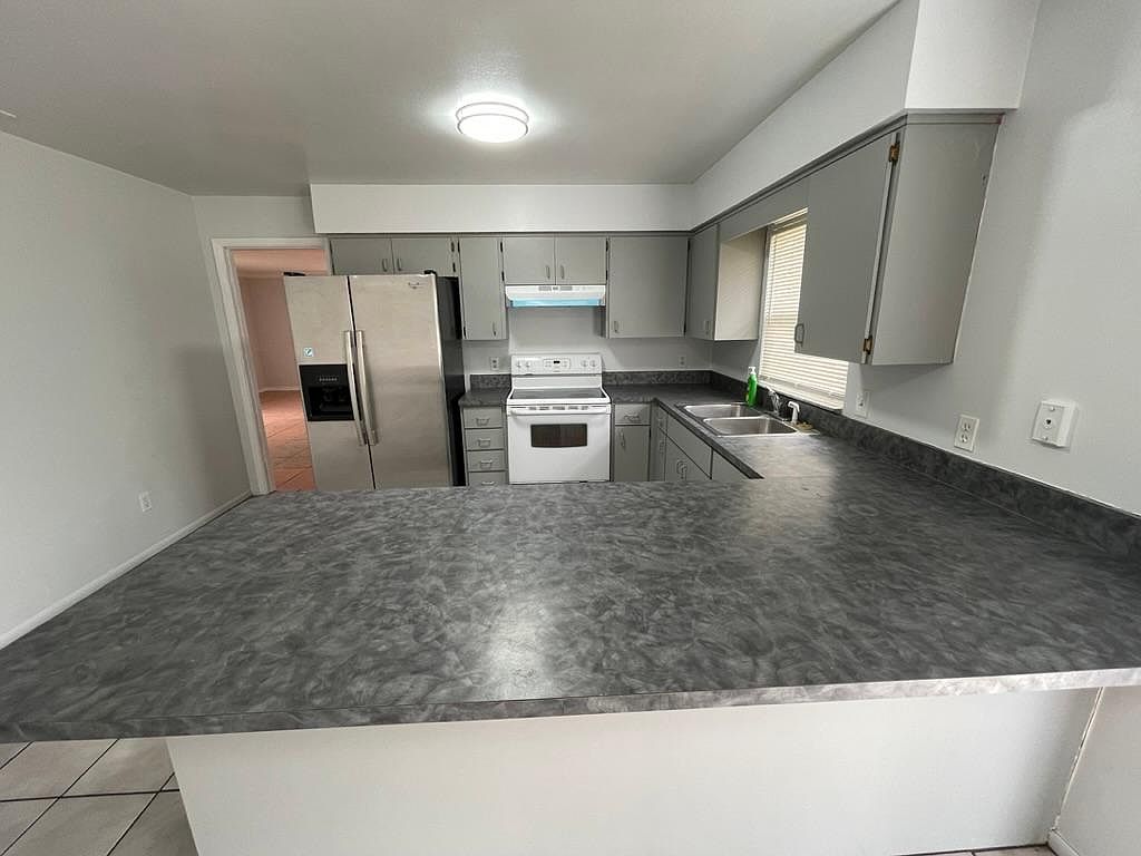 Kitchen at 2801 Avenue U NW